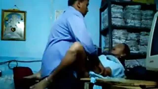 Hábil videos de sexo gratis coroas pau de ébano leva bochecha e grande Boquete