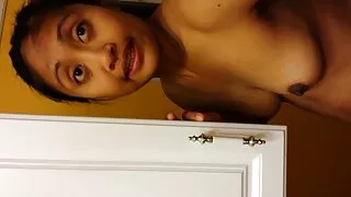 O avô mulher madura porn excitado lambeu a jovem e plantou-a em Kukan