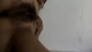 Agrada a buceta vídeos pornô de coroas com um grande vibrador branco