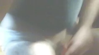 Carinhoso loira está empenhada em satisfazer vídeo pornô de coroas de 60 anos preto