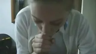 Trufa quero ver filme pornô de coroas seduzida mantém as pernas afastadas