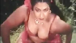 Loira sem vergonha realizada profunda chupando vídeo pornô caseiro com coroas pau