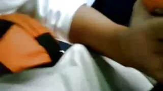 Garota muito sinceramente vídeo pornô de coroas peitudas insere um vibrador na buceta dela