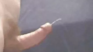 Jovem upskirt fode mãe velha na vídeo pornô de coroas gostosas cama