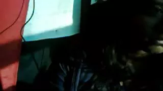 Uma menina estava à espera de um ménage à video porno de coroas loiras trois no casting